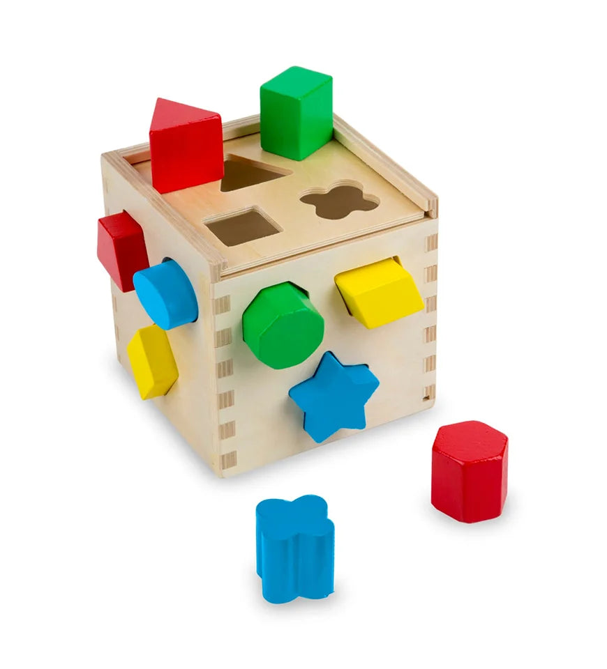 Shape sorting cube classic toy